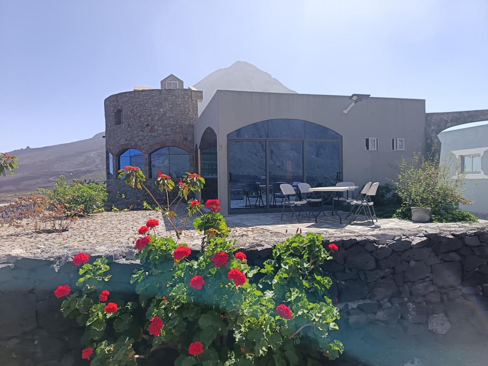 Casa Alcindo Bed & Breakfast Portela ภายนอก รูปภาพ